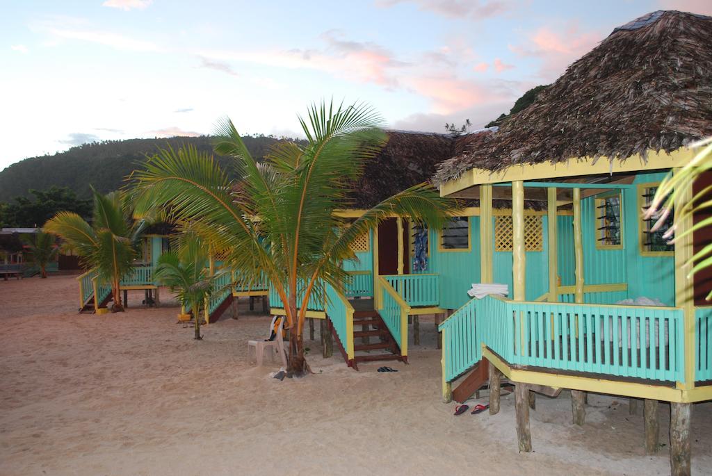 Taufua Beach Fales Lalomanu Екстер'єр фото