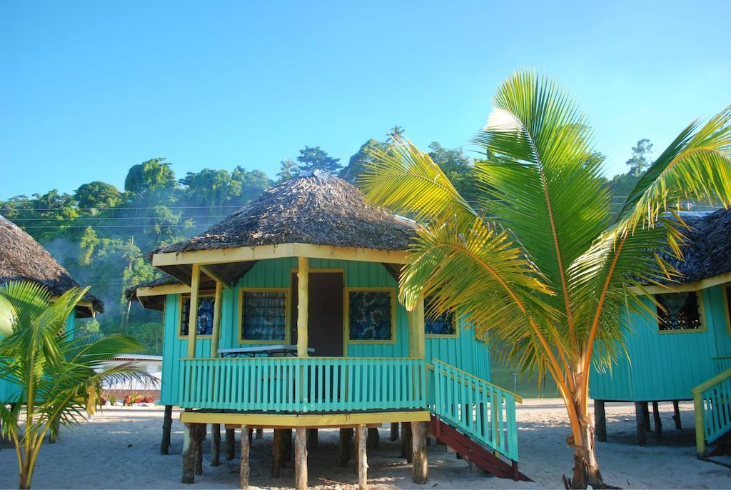 Taufua Beach Fales Lalomanu Номер фото